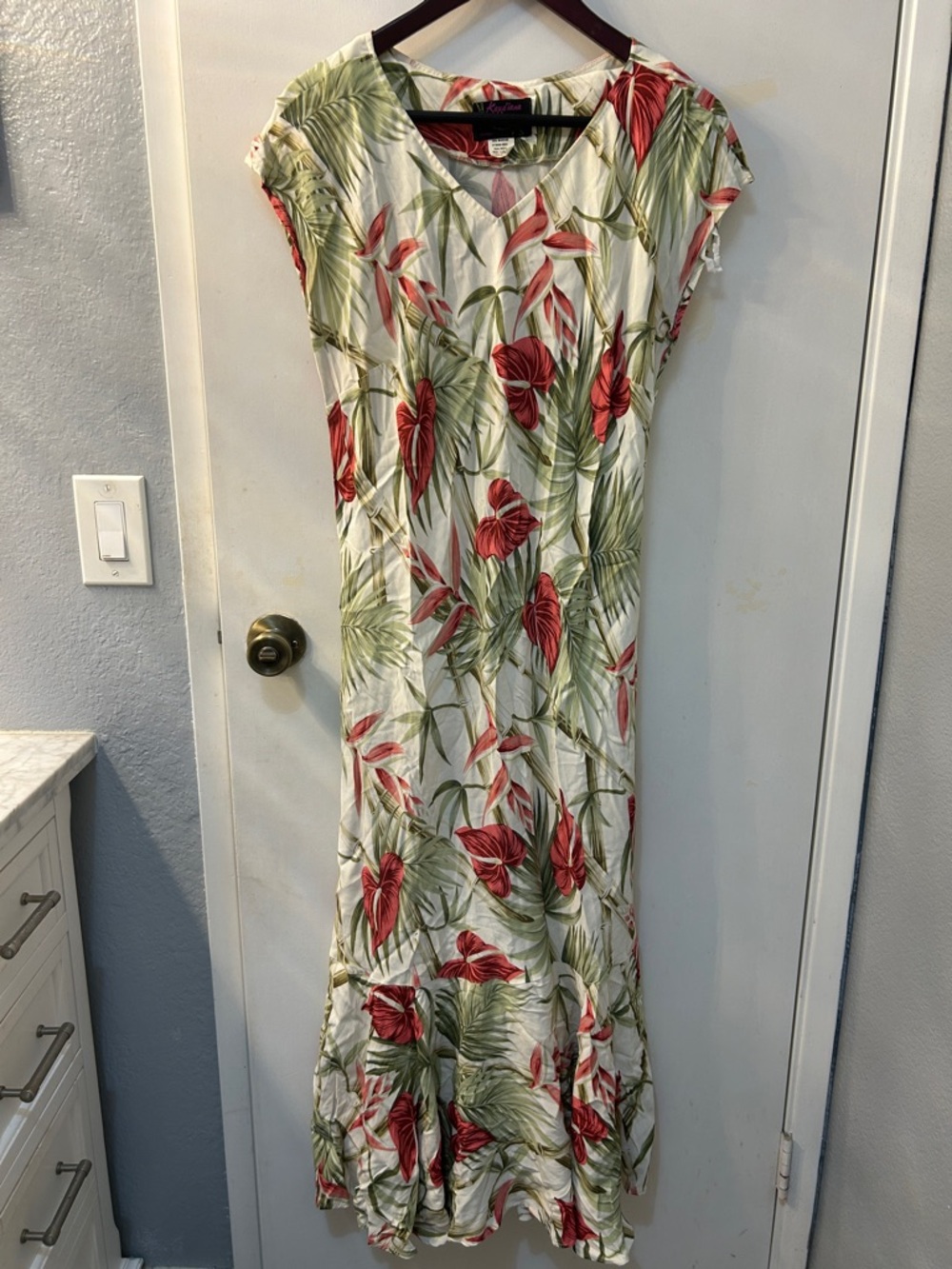KAUA’IANA Women's Floral V-Neck Floral Print Muumuu, Sz Large